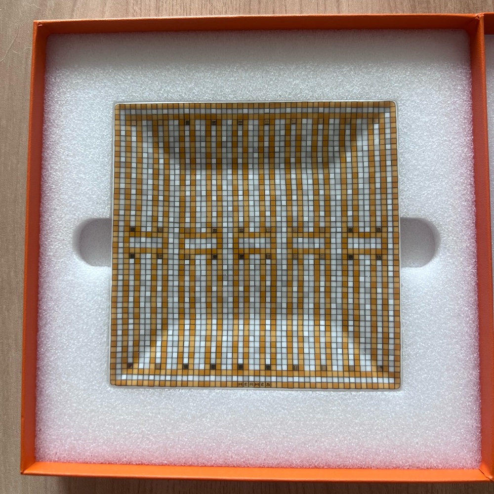 Hermes Mosaique au 24 gold square plate n°2 collector piece sold out